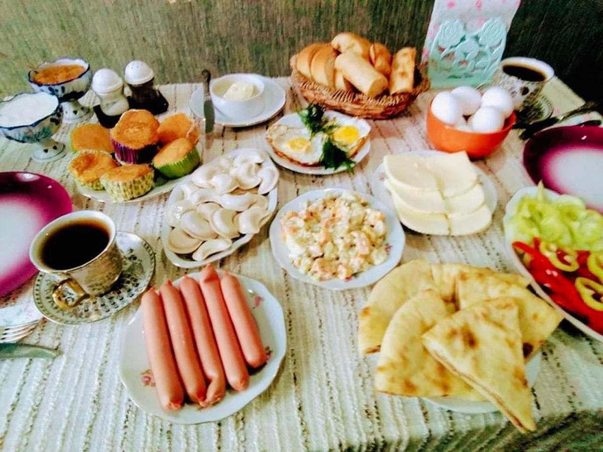 קוטאיסי Sisi Guest House מראה חיצוני תמונה