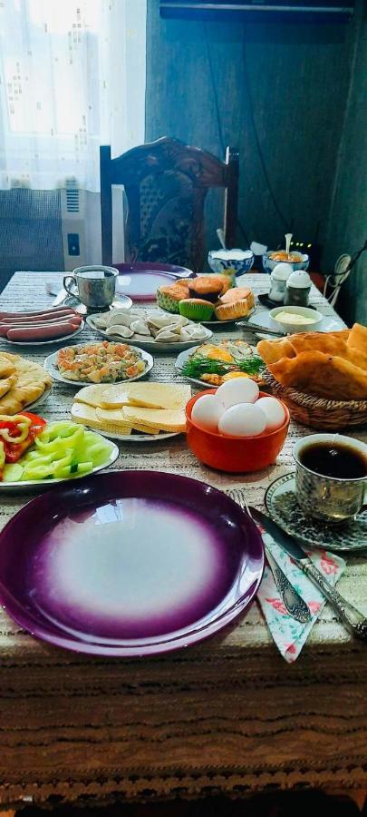 קוטאיסי Sisi Guest House מראה חיצוני תמונה